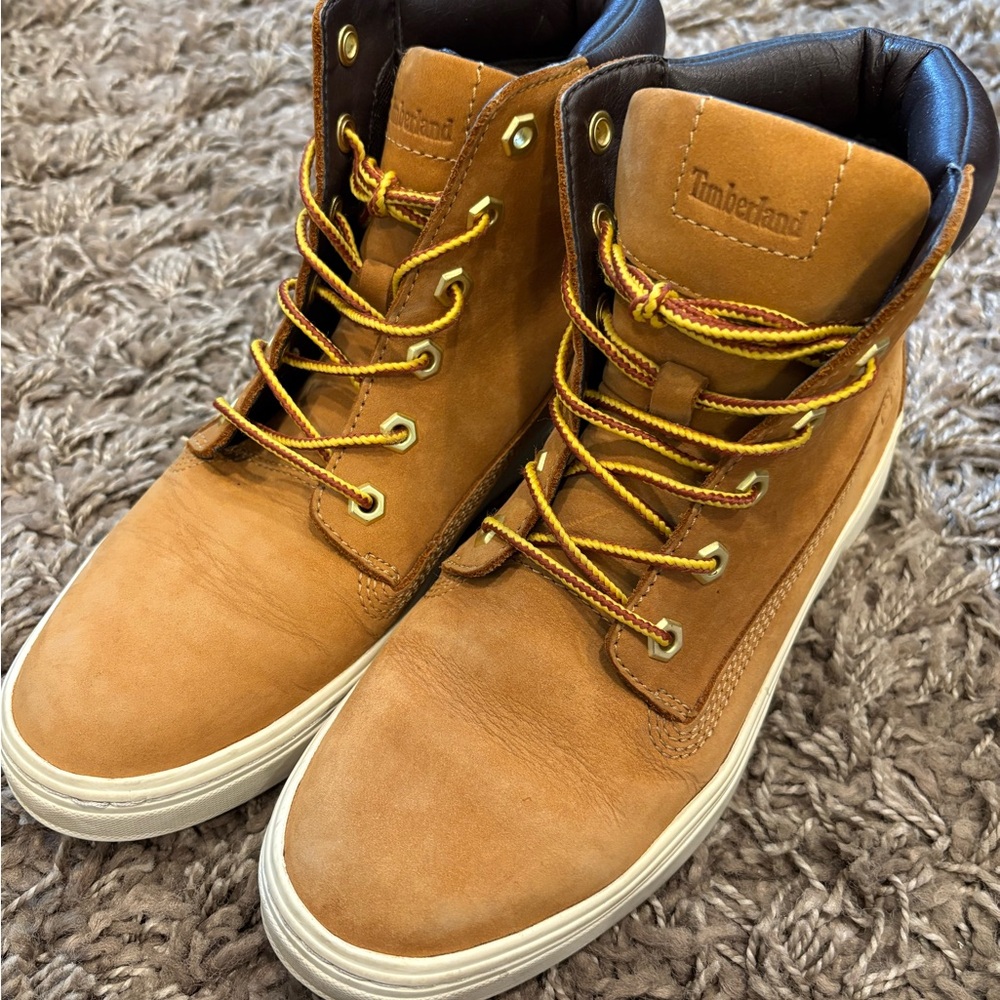 Classic Timberlands US 7 EU 38 Tan
